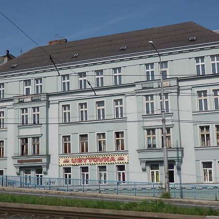 Ubytovna Pod Mostem Ostrava Esterno foto