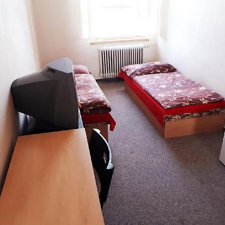 Ubytovna Pod Mostem Ostrava Esterno foto